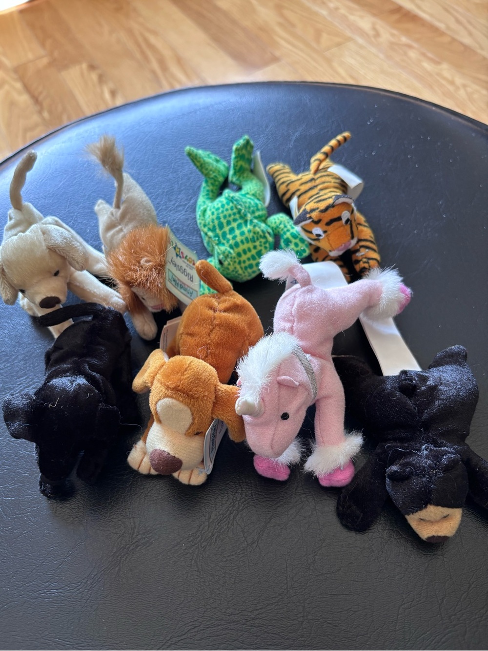 McDonalds Happy Meal Toys 2001 Toys R Us Animal Alley Collection Set Of 8